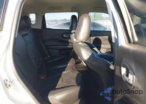 2019 Jeep Compass Altitude Fwd from USA, damaged, VIN 3C4NJCBB0KT692995